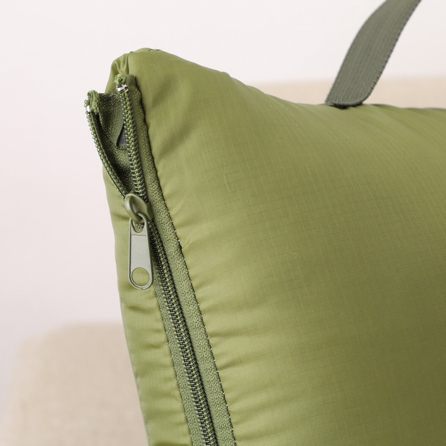 ＳＯＮＡＥＮＯ 備えをライフスタイルに クッション型 多機能寝袋