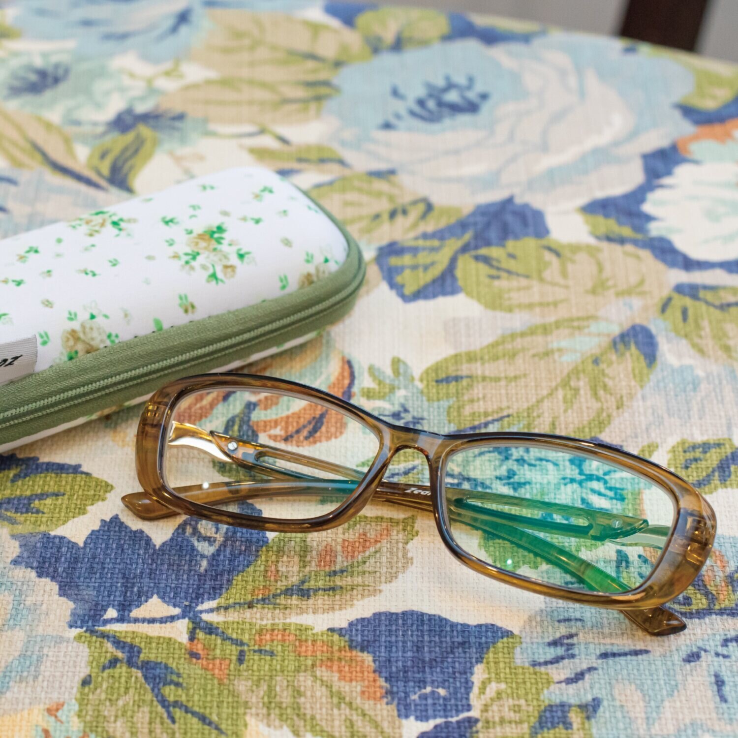 ジーロット ＵＶ＆ブルー光線カット リーディンググラス ＜既成老眼鏡＞ 