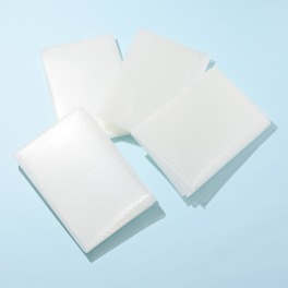 貼りやすく剥がれにくい 断熱＆結露を抑制！ 窓用断熱シート 外貼り用４枚セット