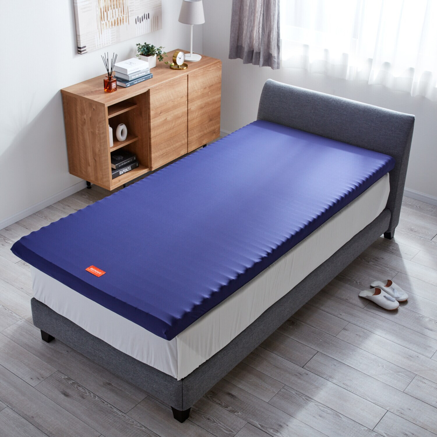 ＜シングル＞西川 仰向き寝も横向き寝も楽！ 特殊ウェーブ設計 バイオウェーブマットレス 