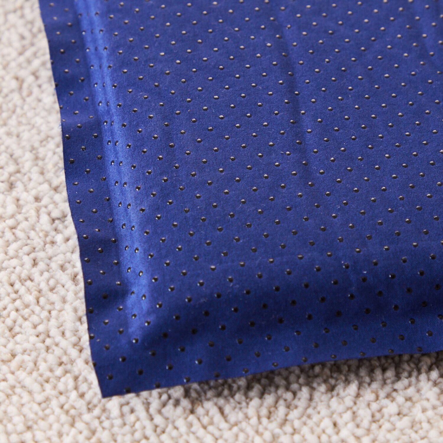 西川 ふとん屋さんが作った 防災マット “ネレリーフネオ”