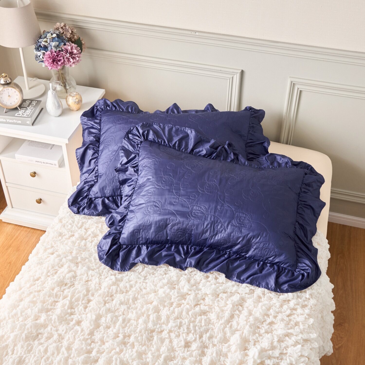 ｎｉｓｈｉｋａｗａ　西川 除湿・消臭・防カビ・抗菌 ローズ刺しゅう ピローケース同色２枚組 