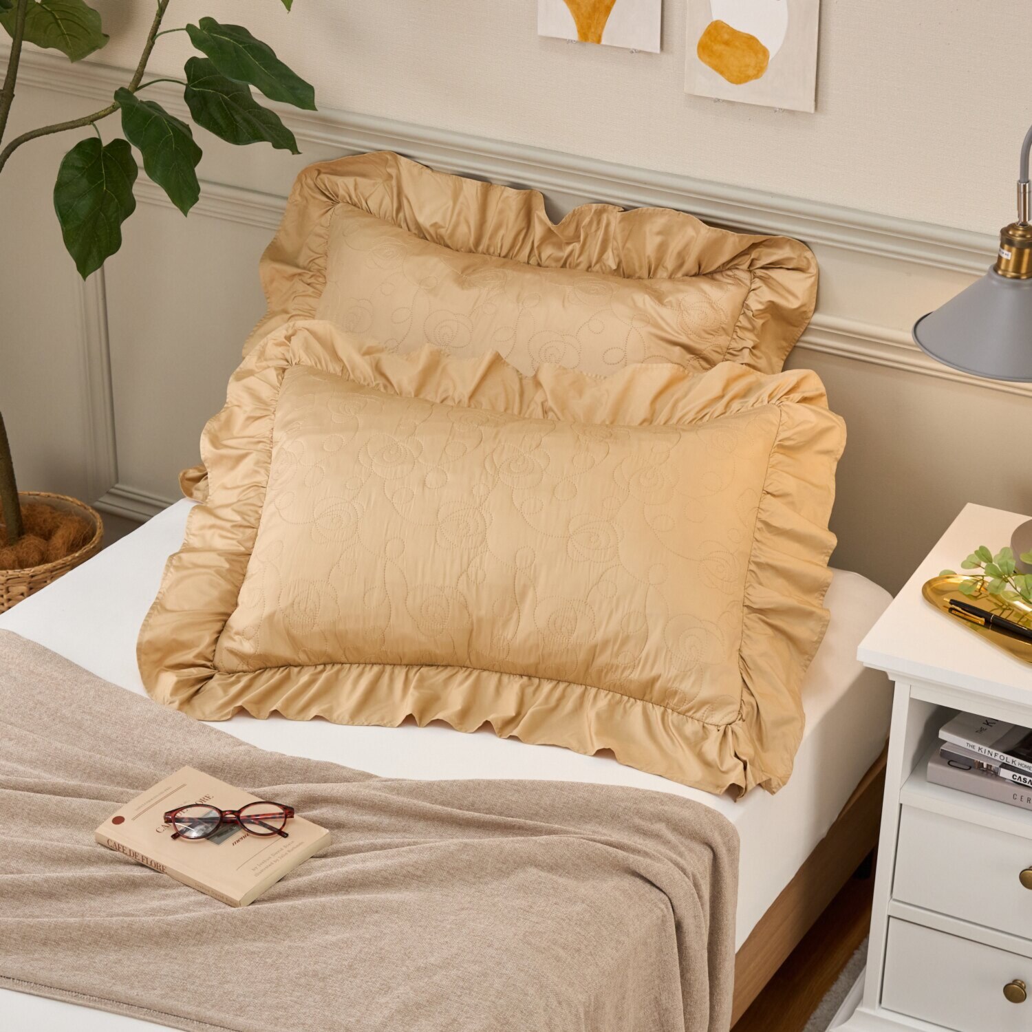 ｎｉｓｈｉｋａｗａ　西川 除湿・消臭・防カビ・抗菌 ローズ刺しゅう ピローケース同色２枚組 