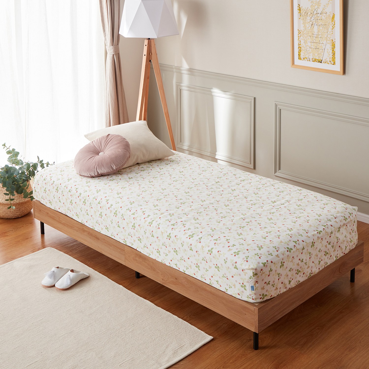 ＜セミダブル＞ウェッジウッド ワイルドストロベリー コットン１００％ クイックシーツ 