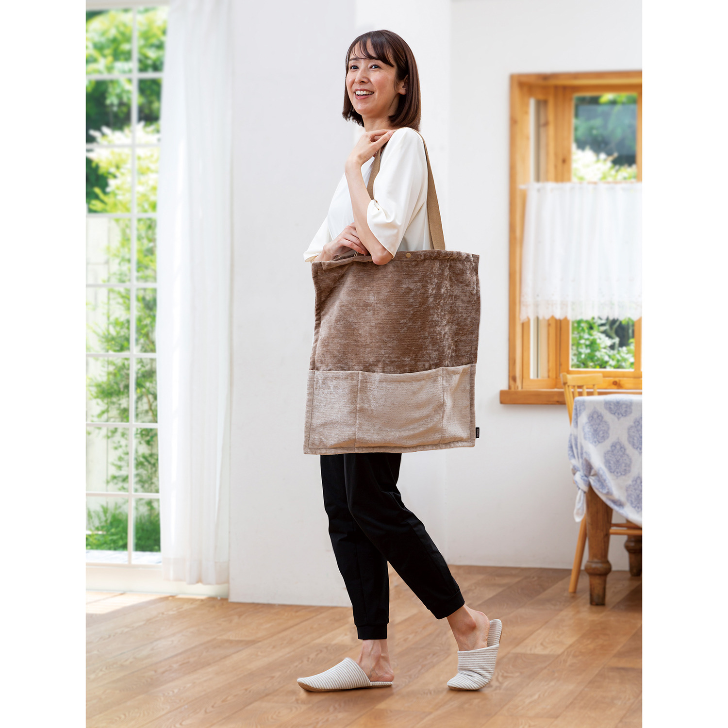 ＳＯＮＡＥＮＯ 備えをライフスタイルに 大容量のトートバッグ としても使える 多機能クッションカバー