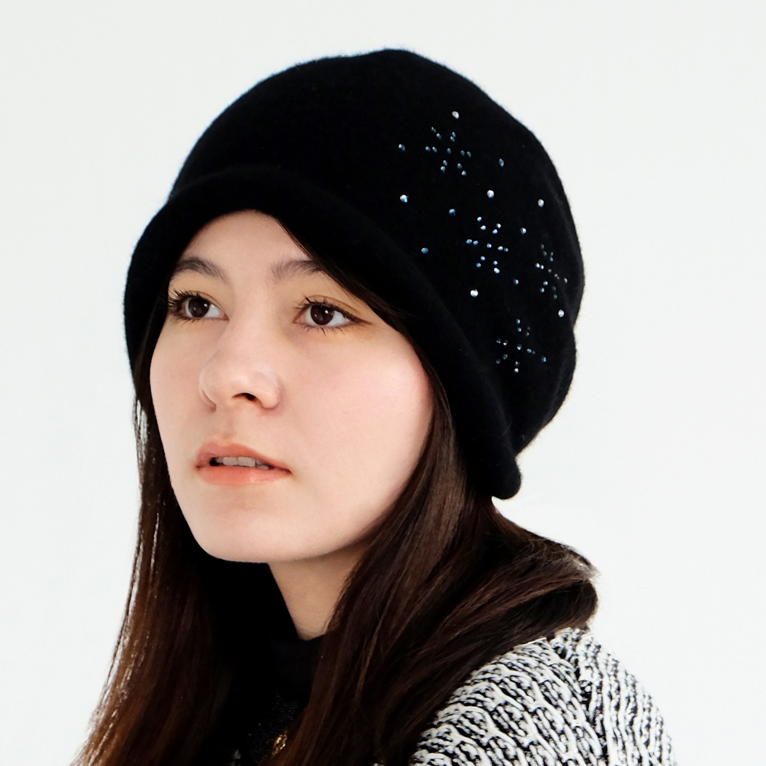 タイムクロス 日本製 超軽量 ラムウール１００％ きらきらクリスタルガラス ニット帽