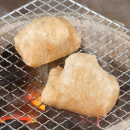 モチっと食感！ 秋田杵つき玄米餅