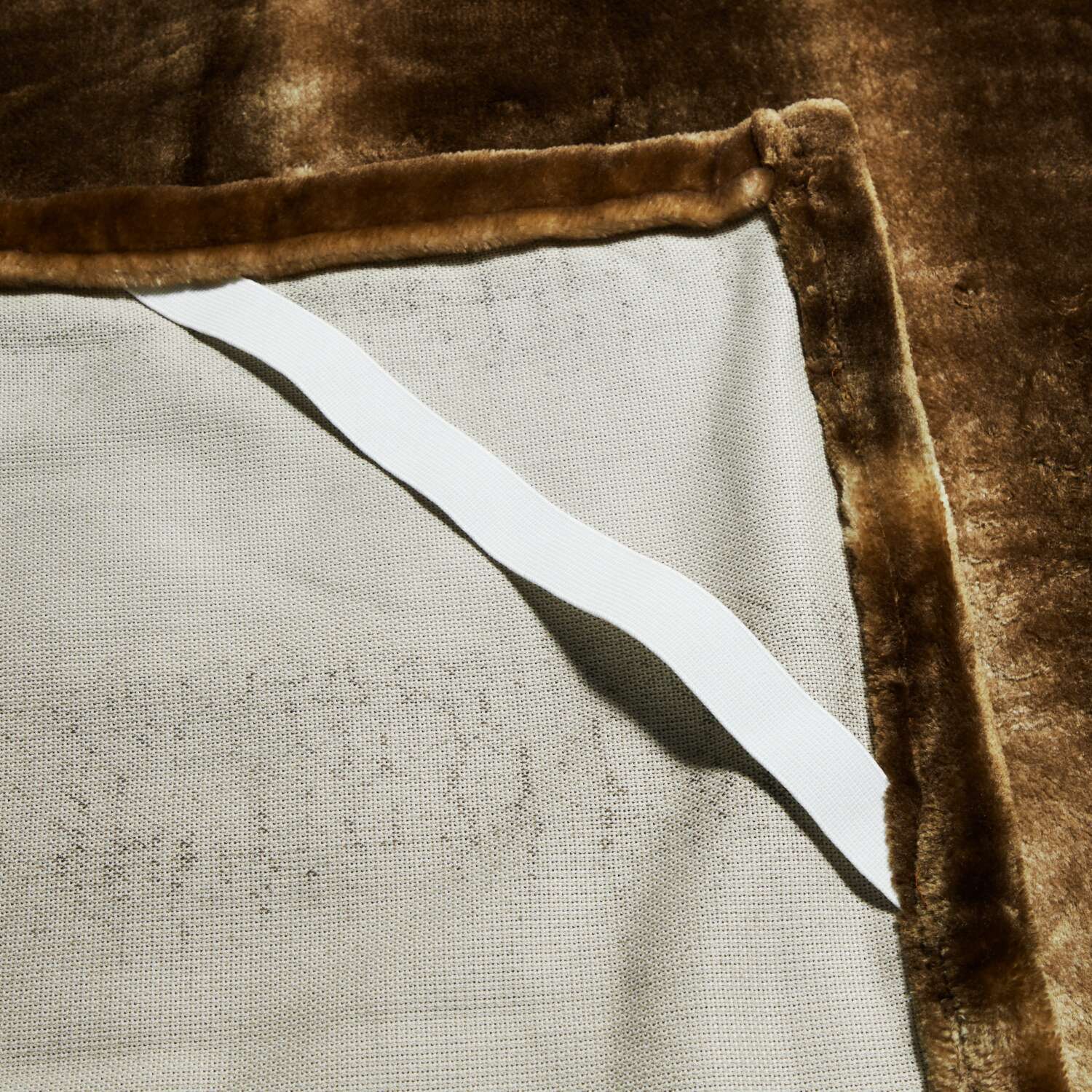快眠博士 ダブル発熱で極上の暖かさ カルドニード・ノッテ３ リッチファー風敷き毛布 ＜シングル＞