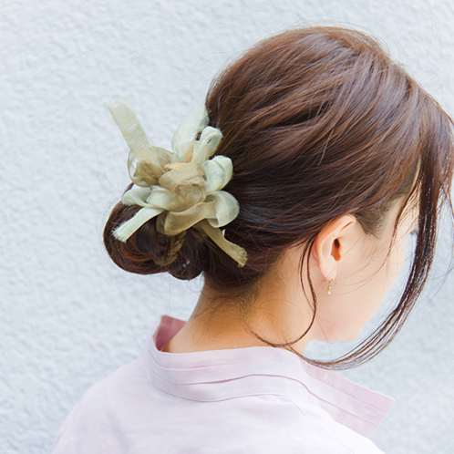 パッとふた巻結ぶだけ かんたんかわいい ヘアアレンジアイテム 魅惑の咲き編みシュシュ 特別セット