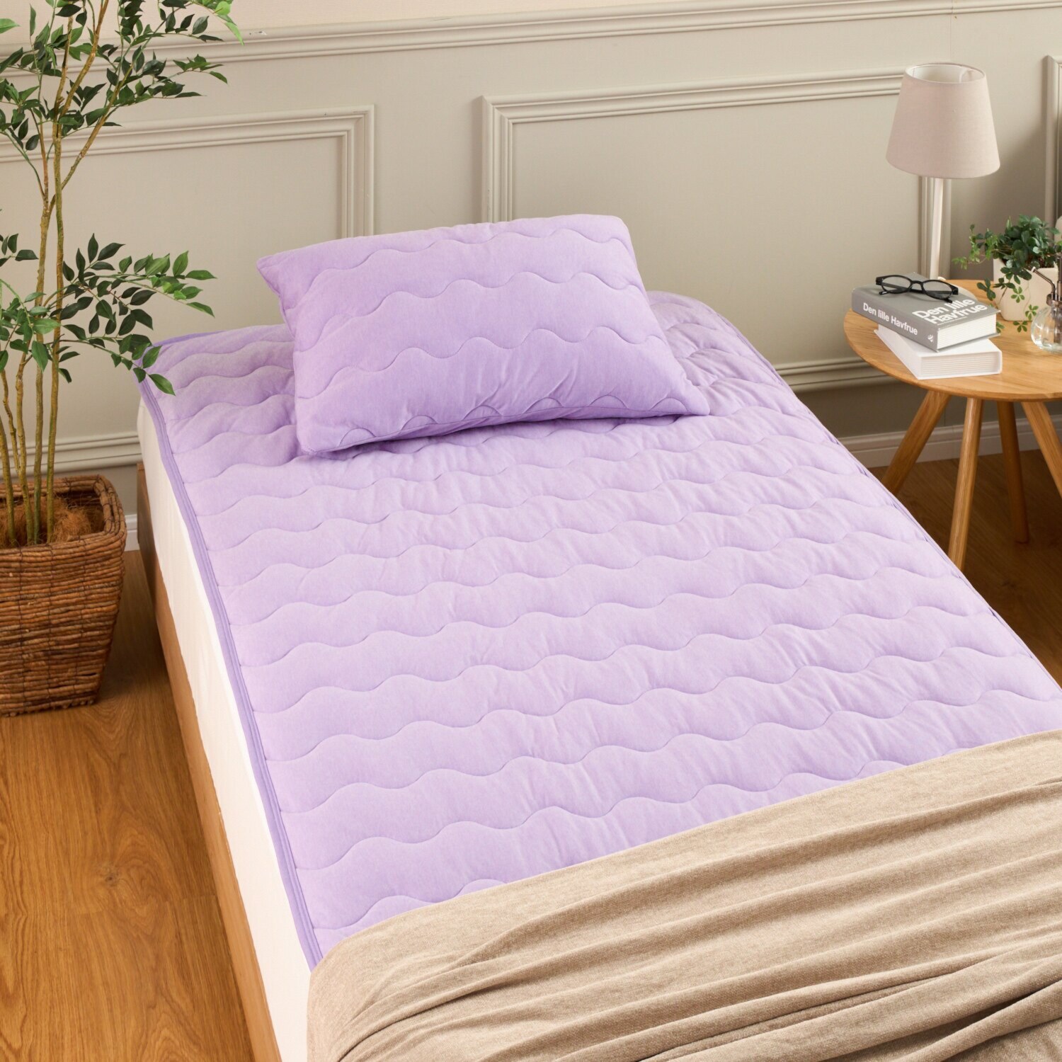 ｎｉｓｈｉｋａｗａ　西川 吸湿発熱生地であたたか ふわとろスフレほっと 敷きパッド ＜ダブル＞ 