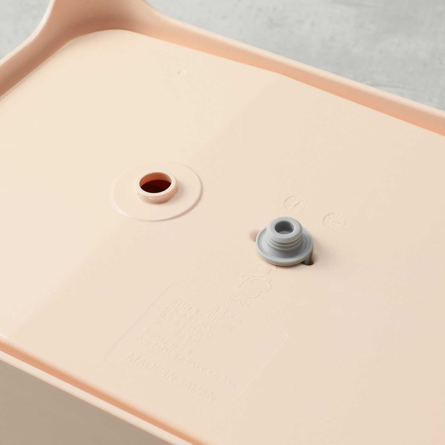 キッチンに合わせ 自由に拡張、配置できる 洗い桶になる 水切りケース＆ 水切りトレー