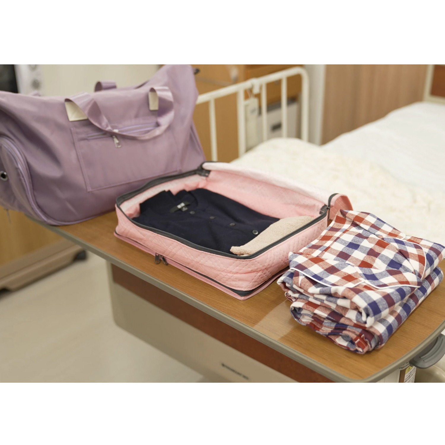 クラレトレーディング 独自の高機能繊維を使用！ 旅行だけでなく、普段でも 大活躍間違いなし！ 仕分けてきれいに 消臭トラベルポーチ