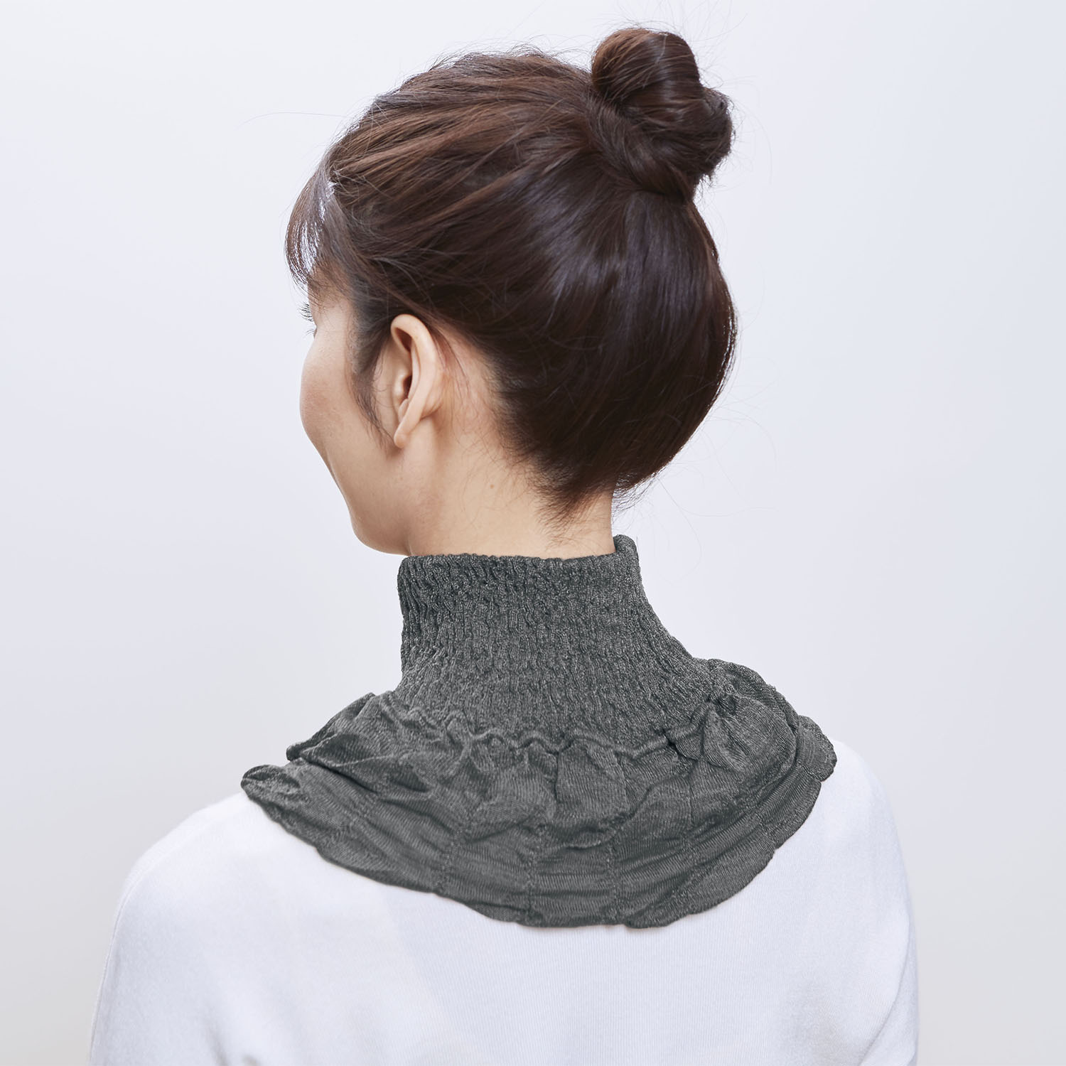 首回りをカバーして ぽかぽか！ 日本製 しっとり シルクネックカバー ２色セット 