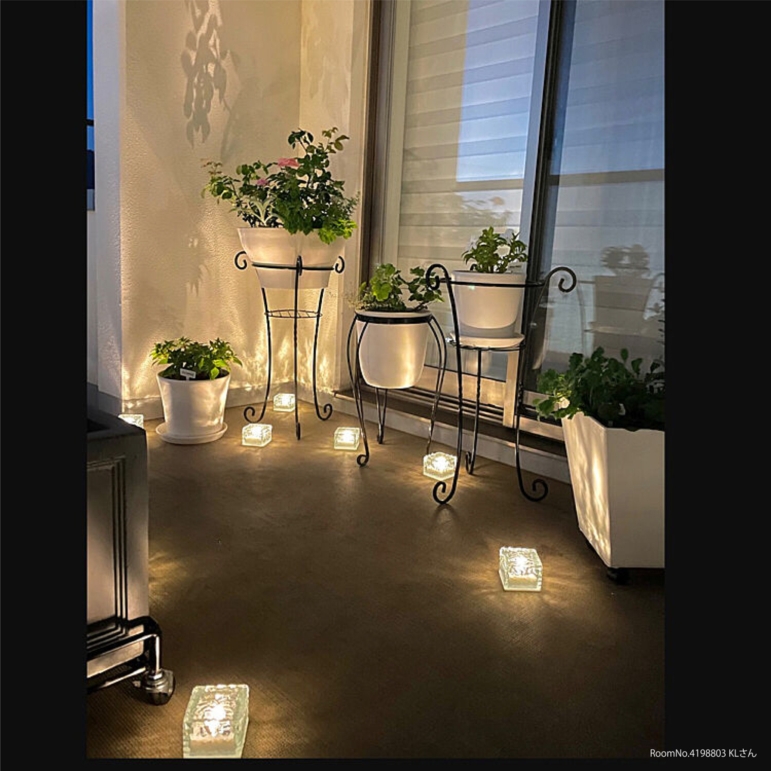 お庭やベランダを 手軽に美しくライトアップ ＬＥＤガーデンブリック ソーラーライト ピッコロ　４個セット ＜レギュラー＞