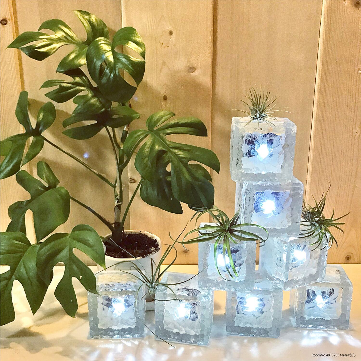 お庭やベランダを 手軽に美しくライトアップ ＬＥＤガーデンブリック ソーラーライト ピッコロ　４個セット ＜レギュラー＞