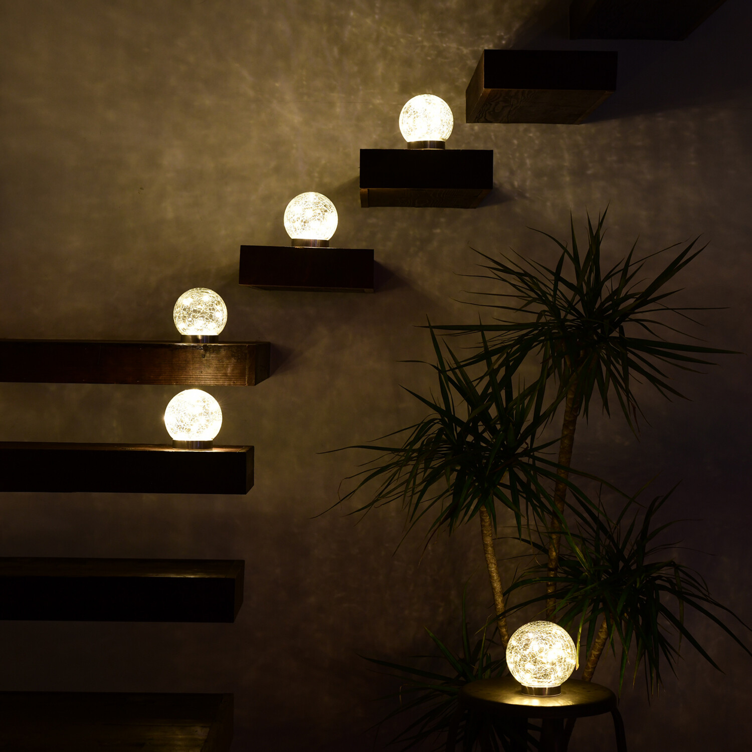 お庭やベランダを 手軽に美しくライトアップ ＬＥＤガーデン ソーラーライト ピッコロ　２個セット ＜球体＞