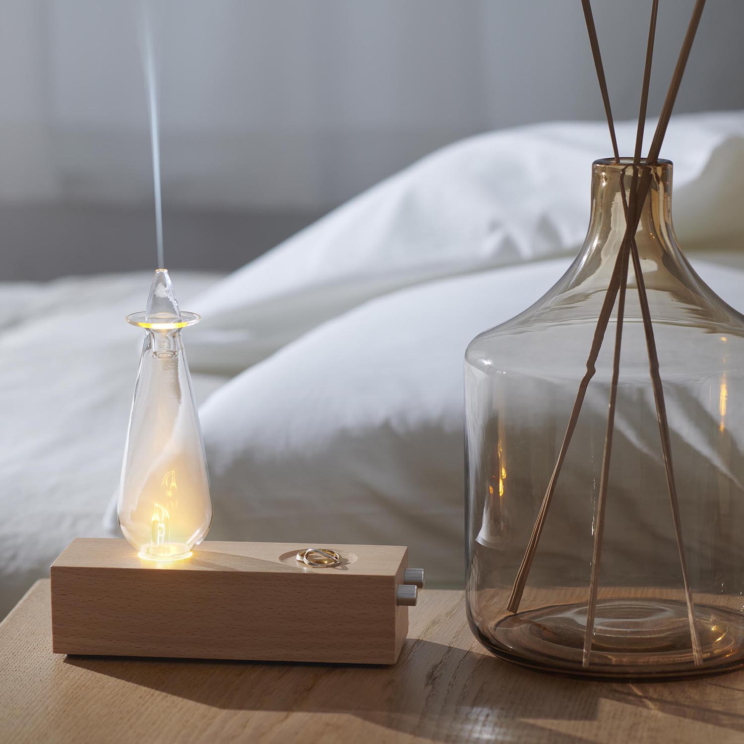 ｃｏｔｏｂｕｋｕ ランプ× アロマディフューザー ウッド 「生活の木社製」 ブレンド エッセンシャルオイル付 特別セット 