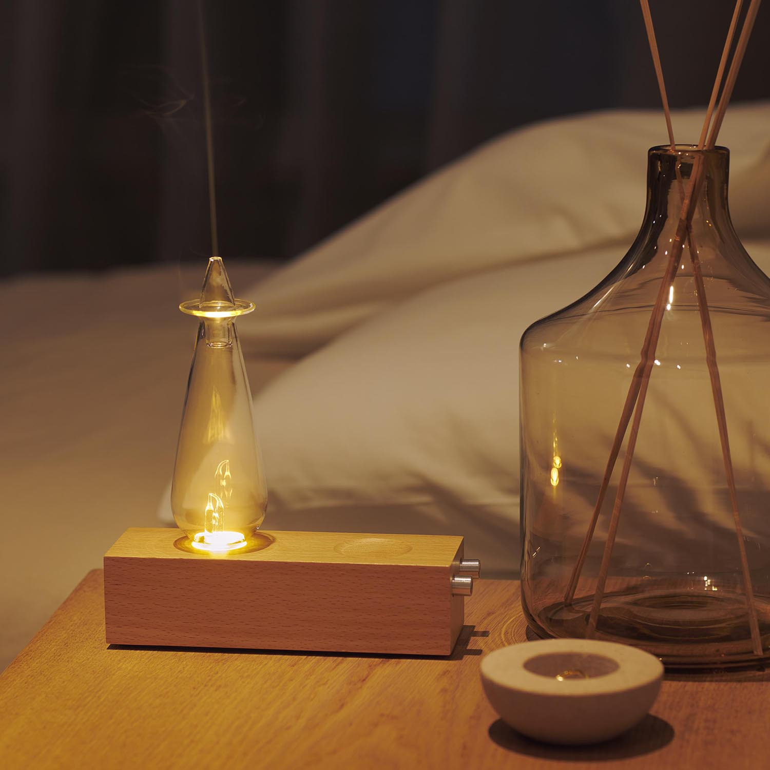 ｃｏｔｏｂｕｋｕ ランプ× アロマディフューザー ウッド 「生活の木社製」 ブレンド エッセンシャルオイル付 特別セット 