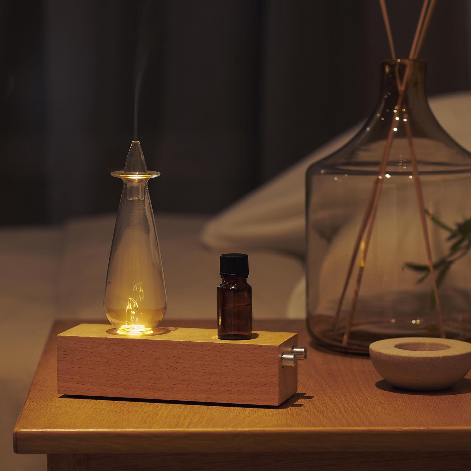 ｃｏｔｏｂｕｋｕ ランプ× アロマディフューザー ウッド 「生活の木社製」 ブレンド エッセンシャルオイル付 特別セット 