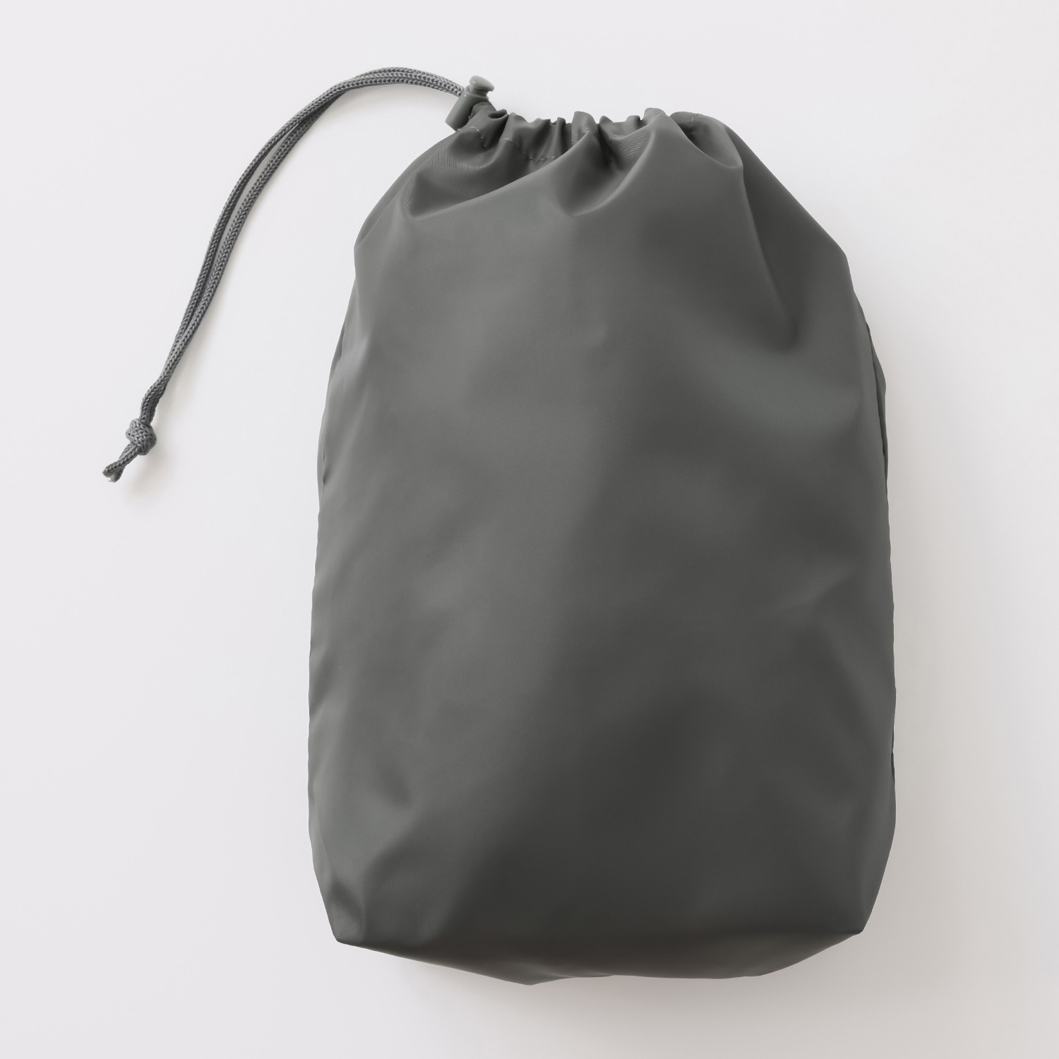 雨の日も快適に！ ヘルメットの上からも 着用できる嬉しい設計 機能性と着心地に とことんこだわった サイクルレインコート