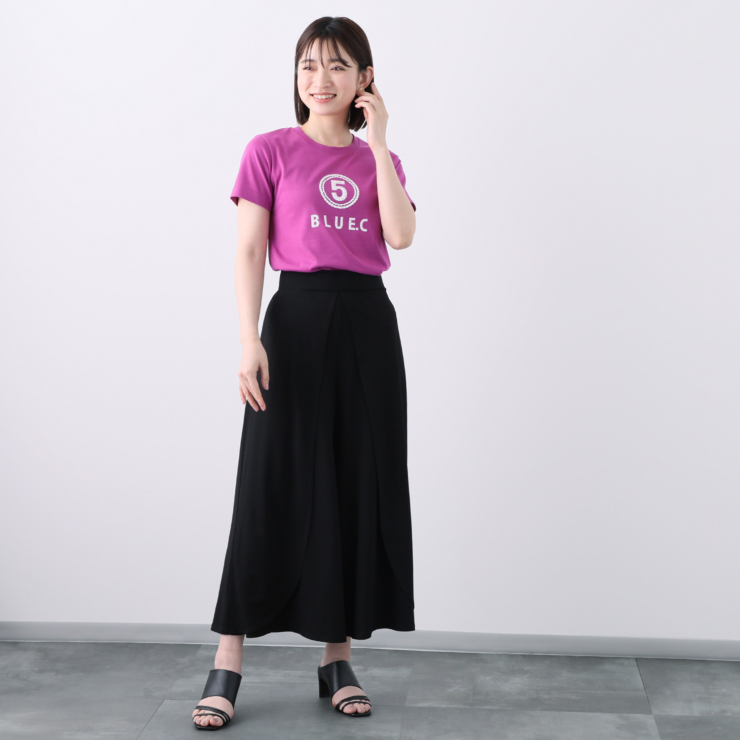 ブルーコレクション 大人かわいいスタイル パール調ビジュウ付 プリントＴシャツ