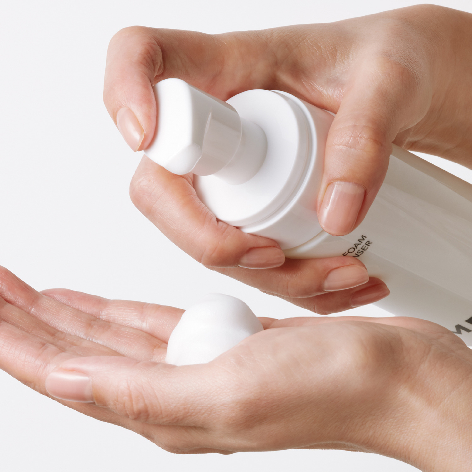 ＭＥＭ 美容成分約９０％配合！ もっちり弾む極上泡洗顔 リッチフォームクレンザー ２本セット