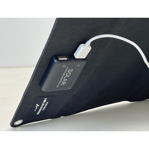 もしもの備えに！ 太陽光でスマホ充電できる エアージェイ ポータブルソーラー充電器 ＡＪ−ＮＳＯＬＡＲ１６Ｗ