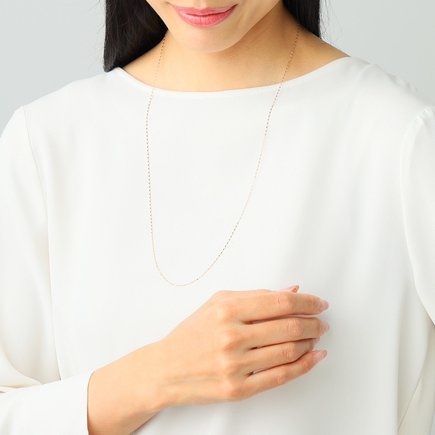 オーサムジュエリー “多彩なアレンジで 　おしゃれが自由自在” １８Ｋ ペタルチェーン スライドピンスルー ロングネックレス