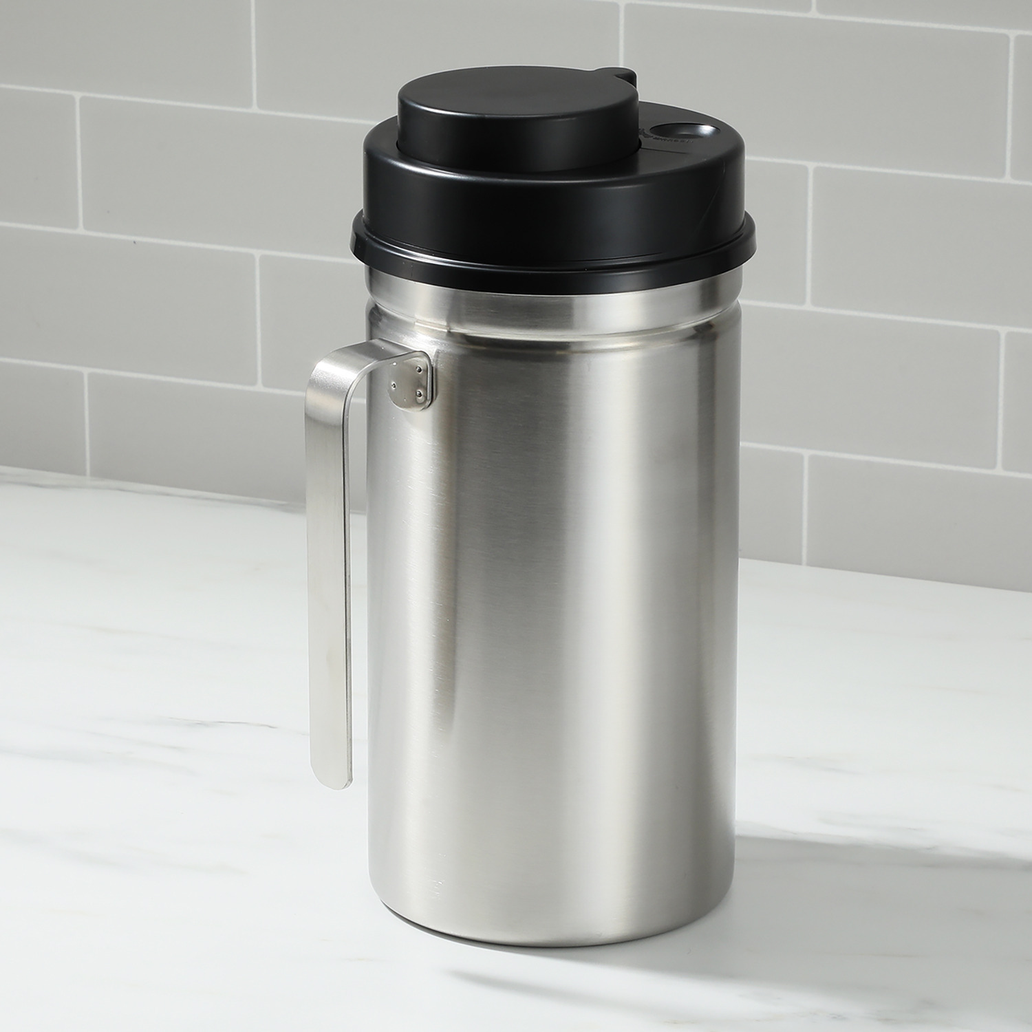 ビバライズ 嫌な臭いがもれにくい！ 一体型 真空ステンレスボックス ＜約２．４リットル＞