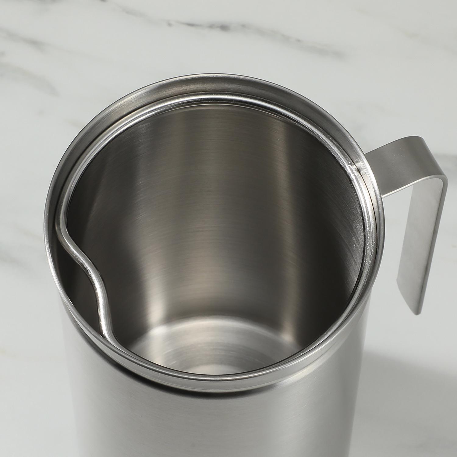 ビバライズ 嫌な臭いがもれにくい！ 一体型 真空ステンレスボックス ＜約２．４リットル＞