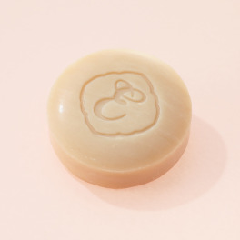 エポラーシェ リッチな泡立ちで 皮脂や汚れを吸着して すっきりオフ！ モイスチャーソープ （洗顔石けん）