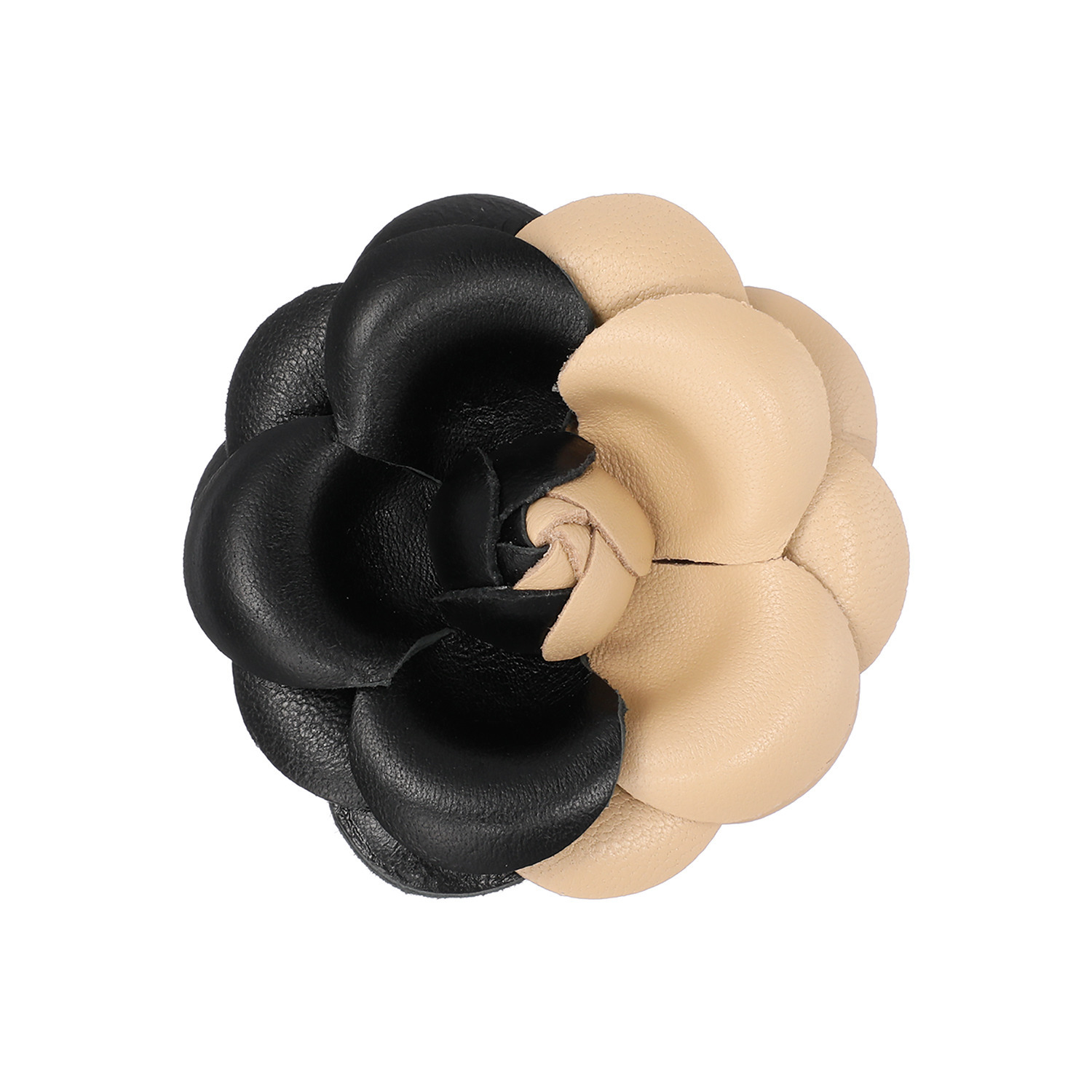 メイドバイスターズ ブローチにもなる マルチアレンジマグネット ＜ラムレザー 　カメリアデザイン＞