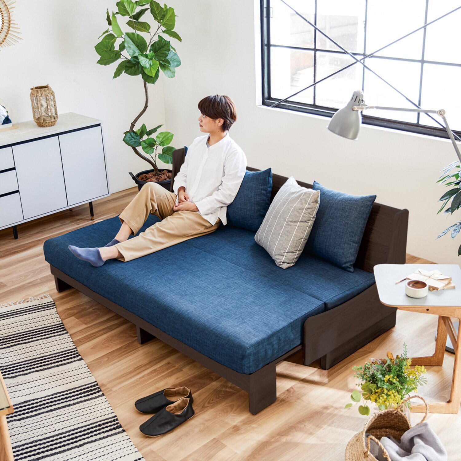 セルプール 座面をスライドさせて 上質リラックスタイム！ ネムレルソファー