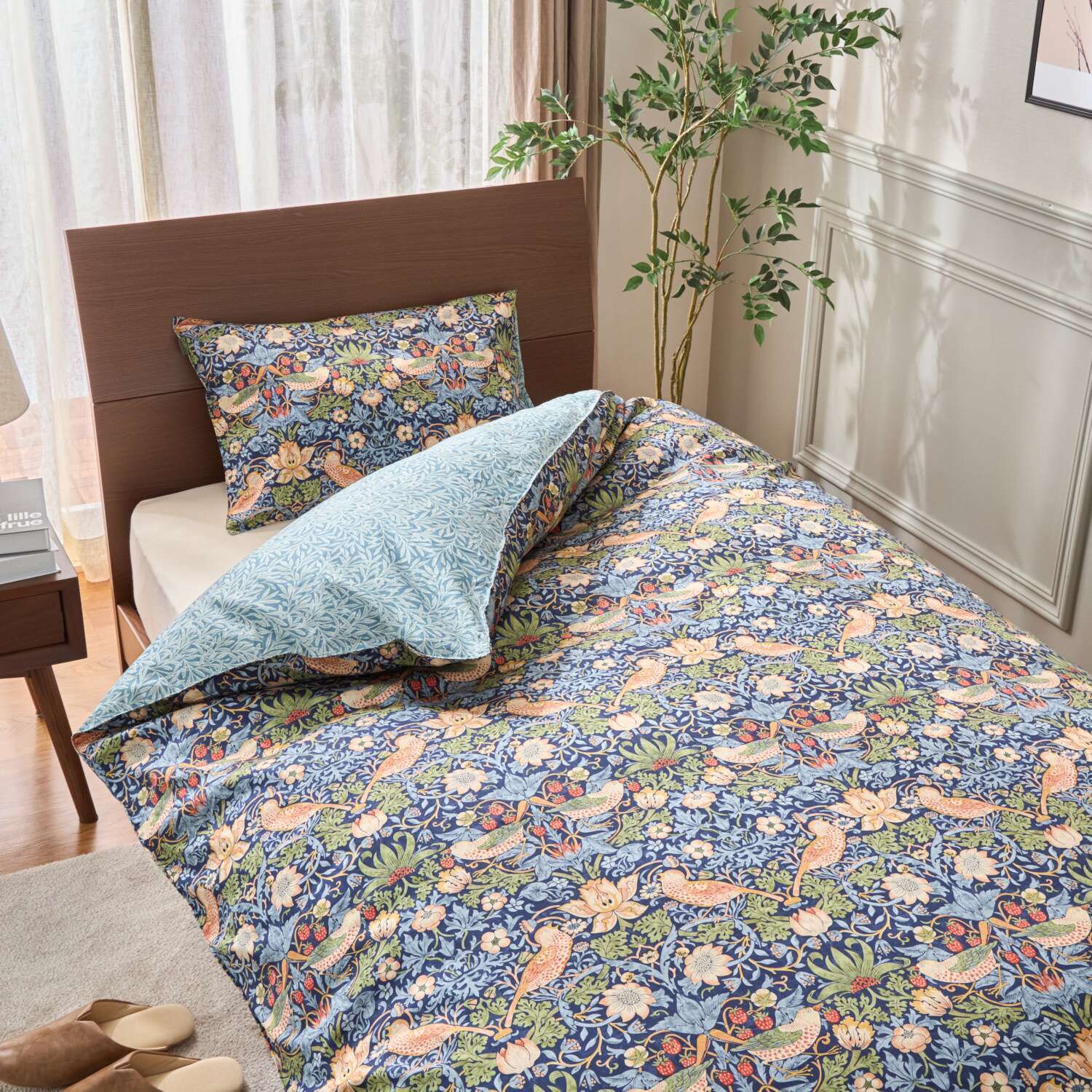 モリスギャラリー いちご泥棒 コットン１００％サテン リバーシブル 掛けふとんカバー ＜シングル＞