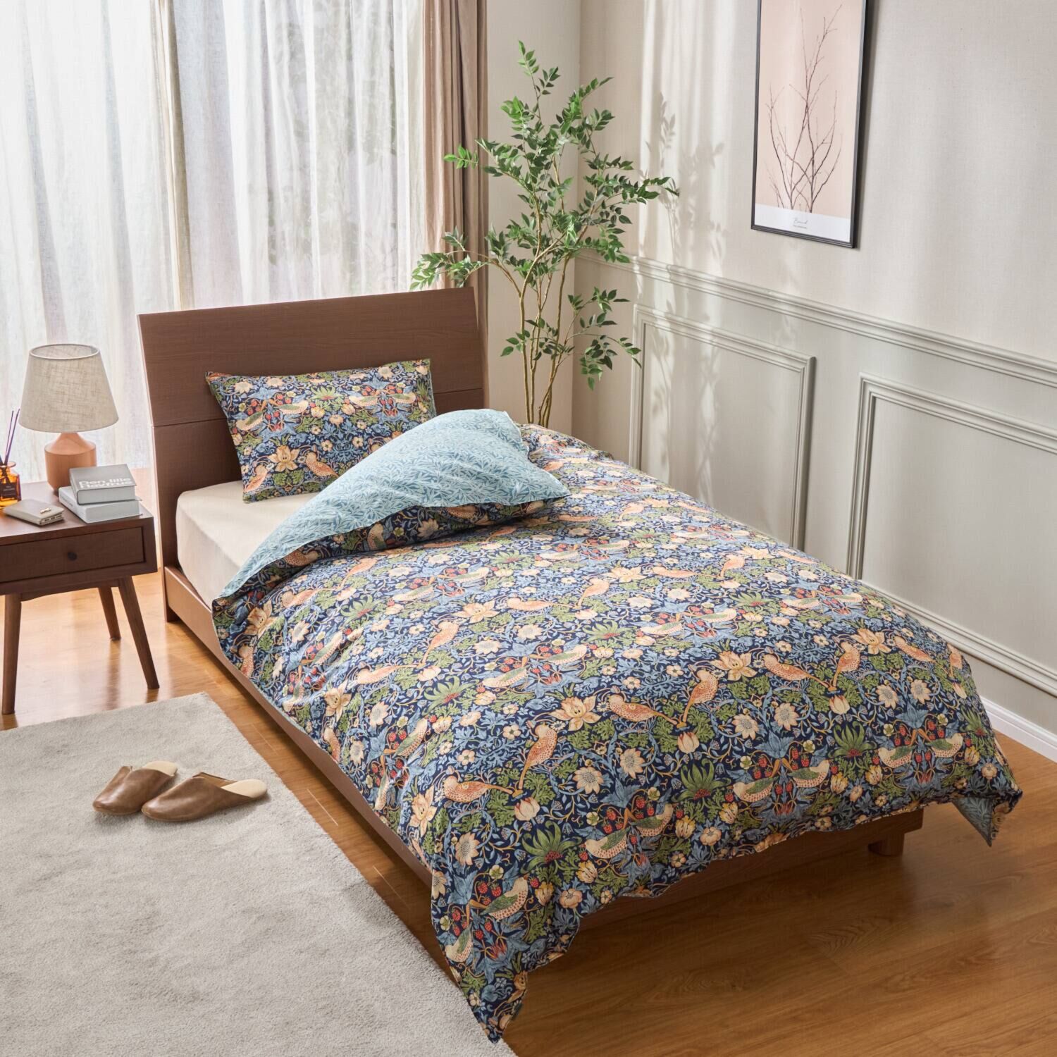 モリスギャラリー いちご泥棒 コットン１００％サテン リバーシブル 掛けふとんカバー ＜シングル＞