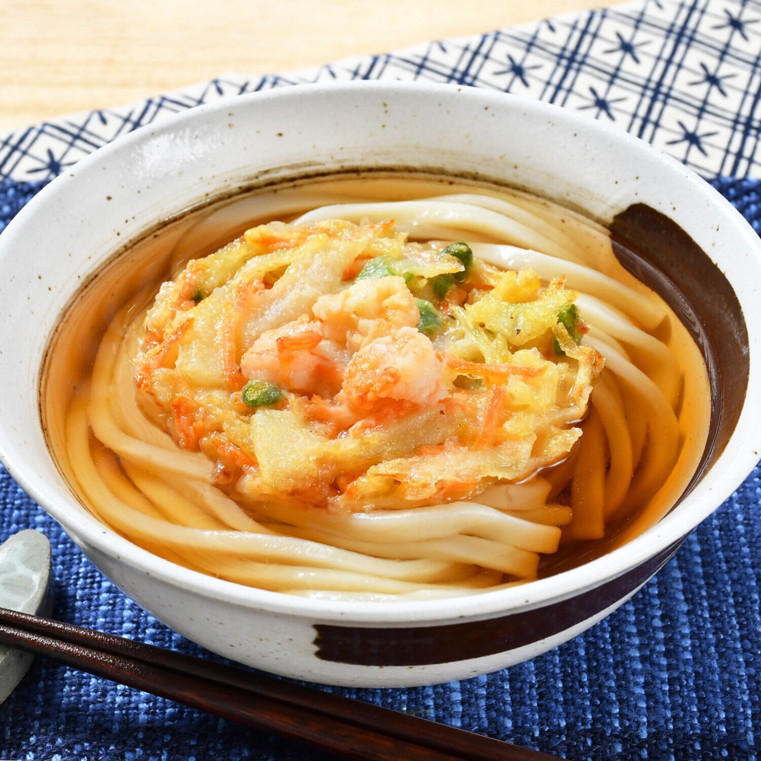 小麦粉にこだわった かき揚げうどん