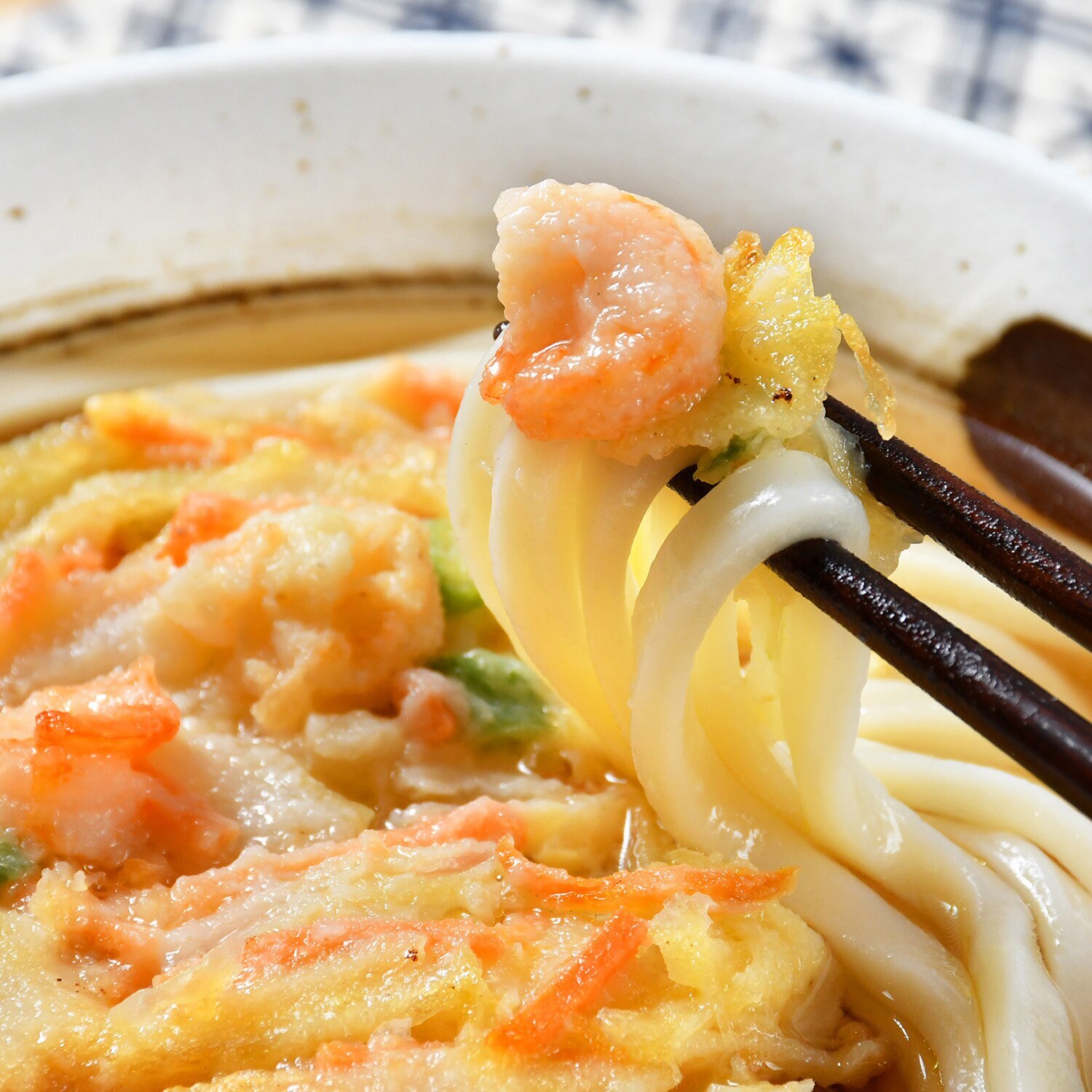 小麦粉にこだわった かき揚げうどん