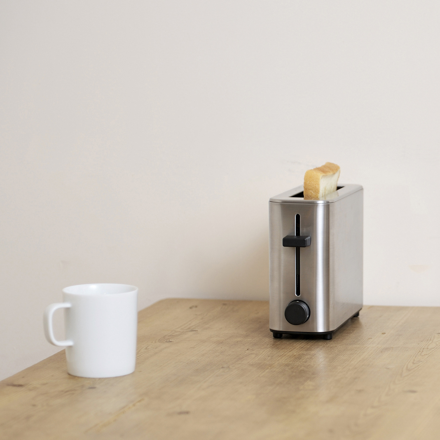 プラスマイナスゼロ 食パン４〜８枚切まで 焼ける！ コンパクトサイズ １枚焼き専用 ポップアップトースター ＸＫＴ−Ｖ０３０