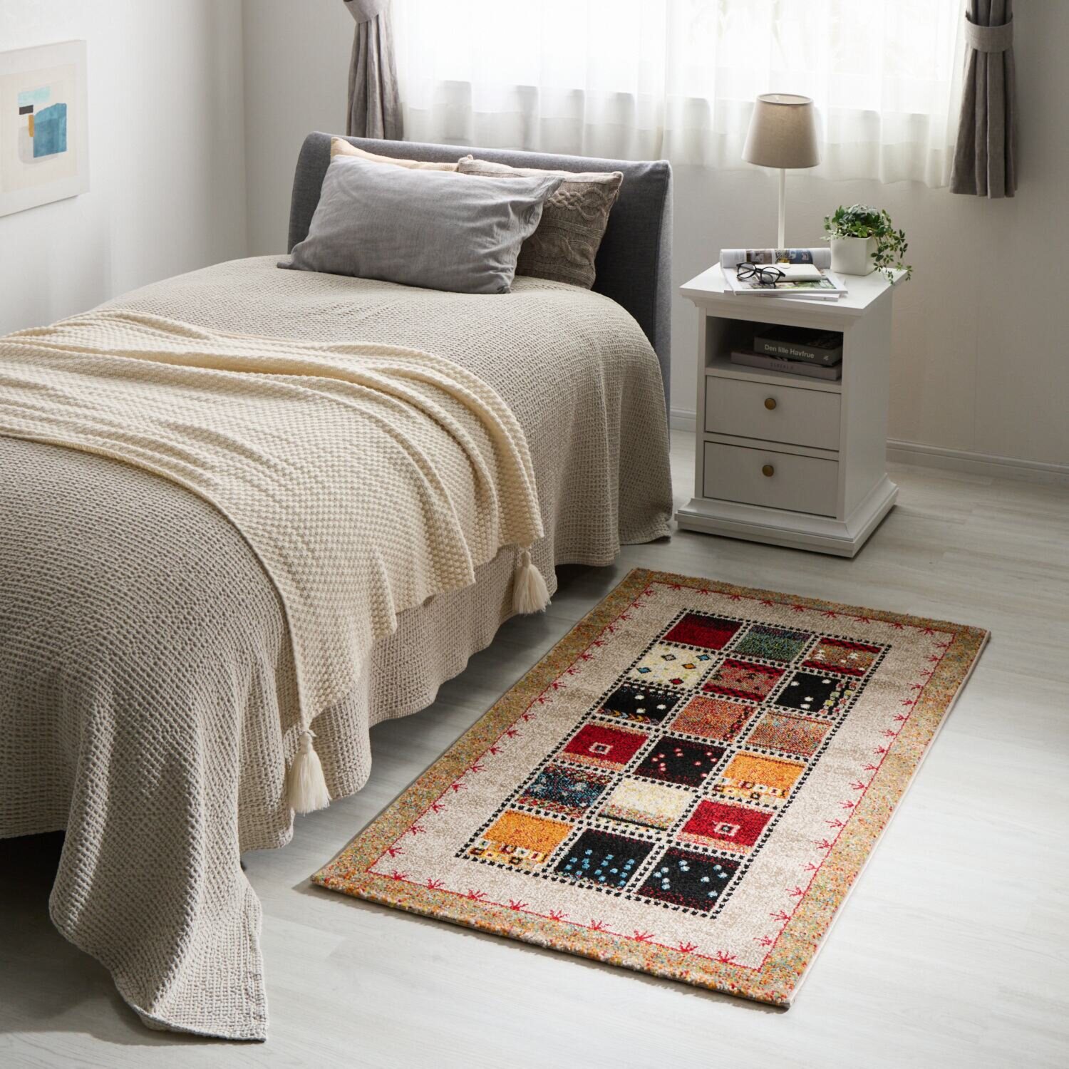 トルコ製 ウィルトン織 ヘシティデザイン インテリアマット ＜８０×１４０ｃｍ＞