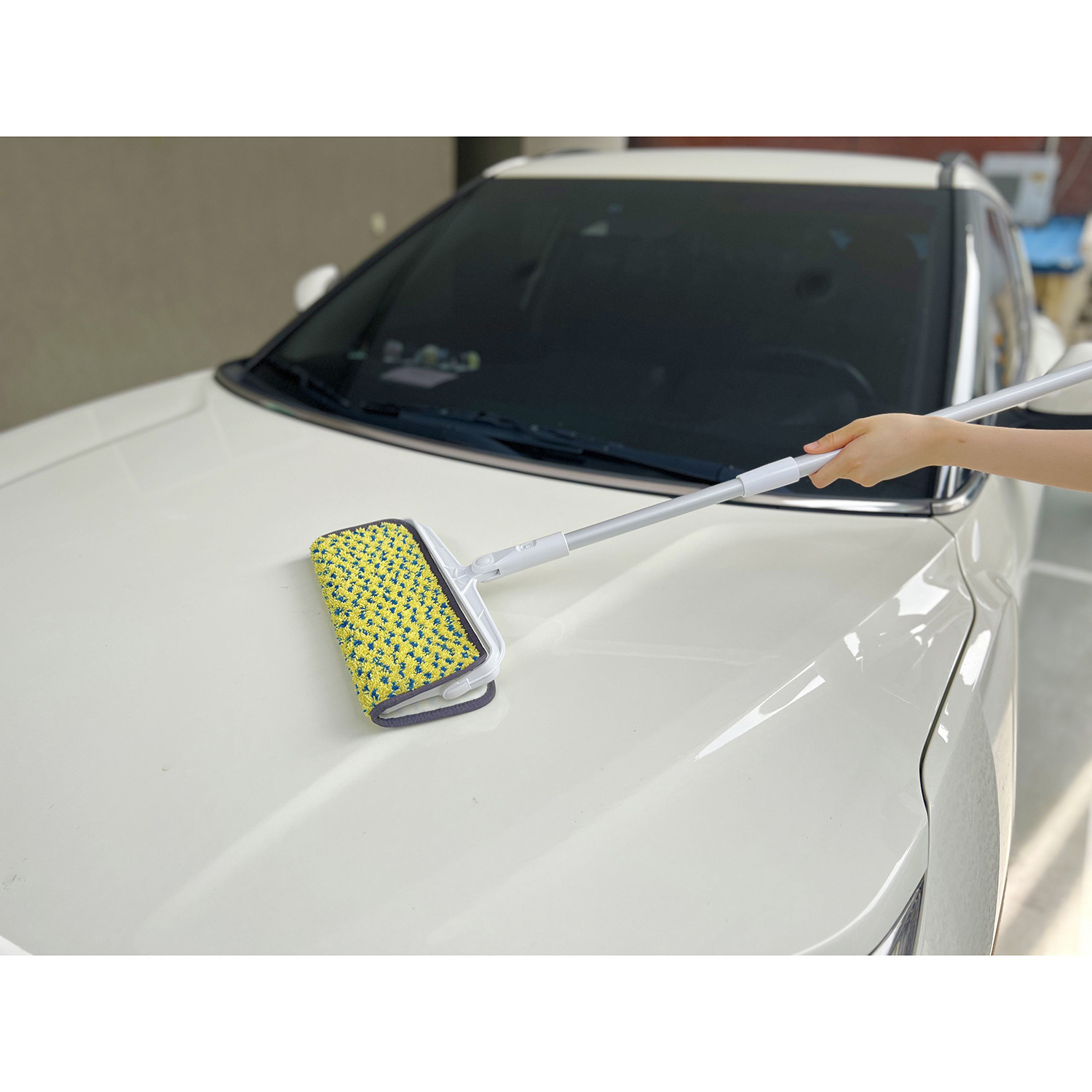 回転ヘッドと 特殊なモップで 拭きも掃きも 高所も低所も 部屋中掃除これ一本！ マジックブルームモップ 特別セット