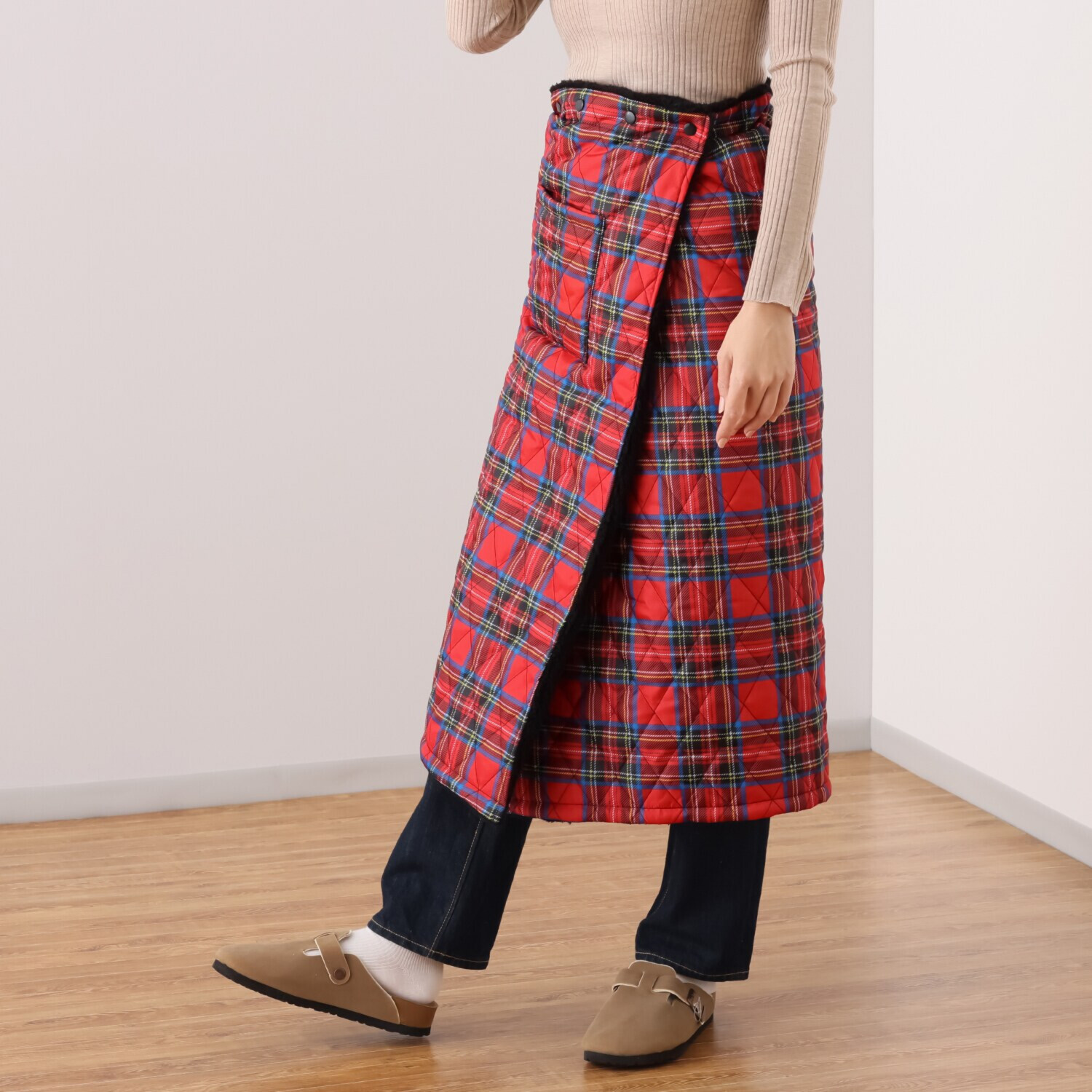 サッと巻くだけ ポカポカあったか！ 発熱ボア ほっこり巻きｎｅｏ