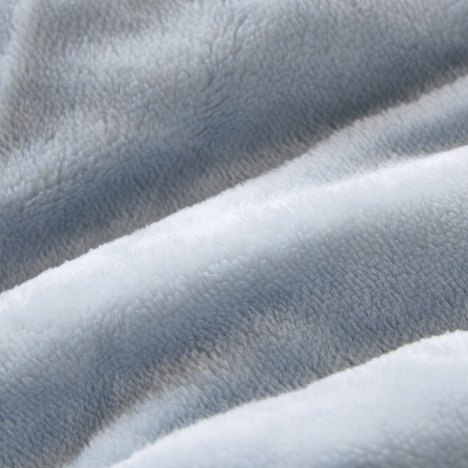 ウェッジウッド ワイルドストロベリー トーンオントーン あったか 型押しキルトケット ＜シングル＞