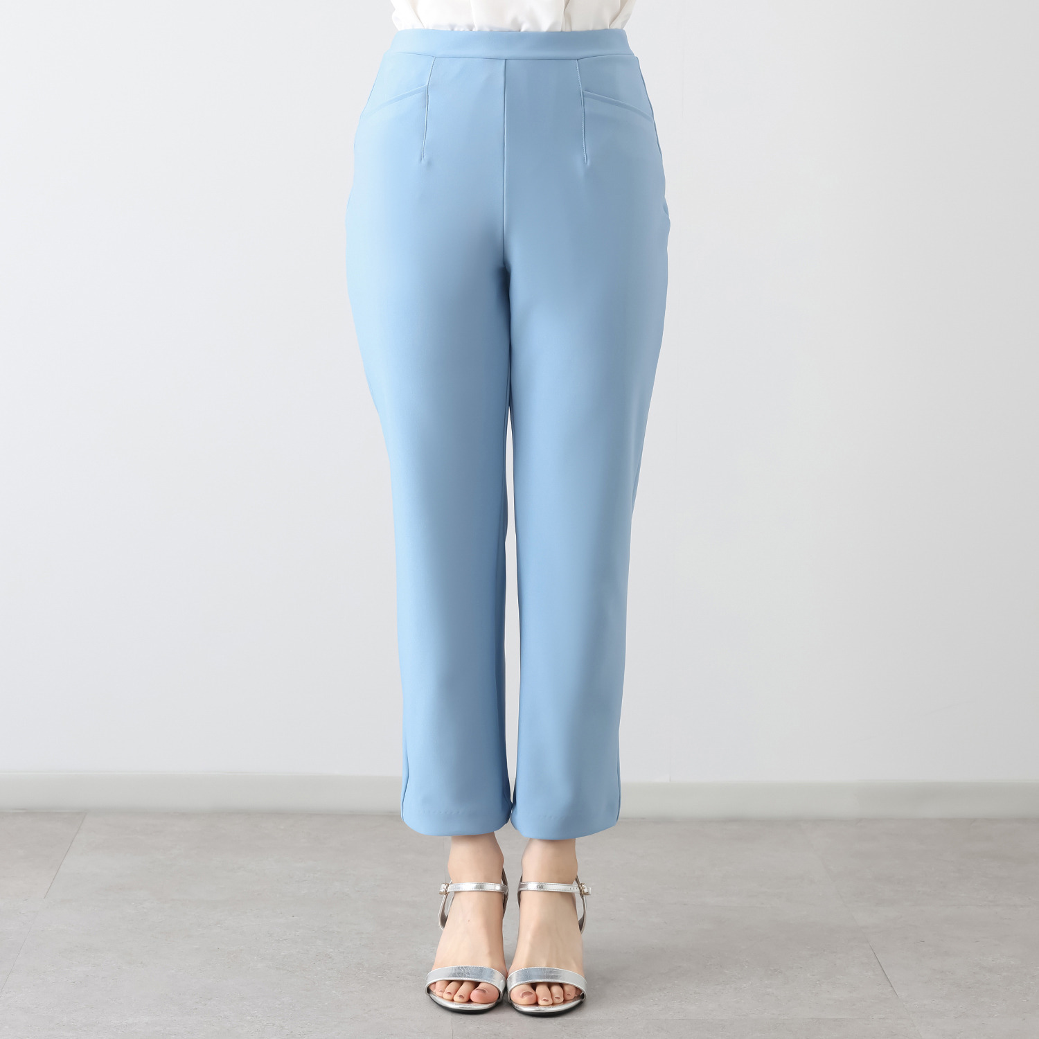 ピーツー え！？はいてないみたい？ 純日本製　美脚ストレート やわらかストレッチパンツ ＜股下６４ｃｍ＞