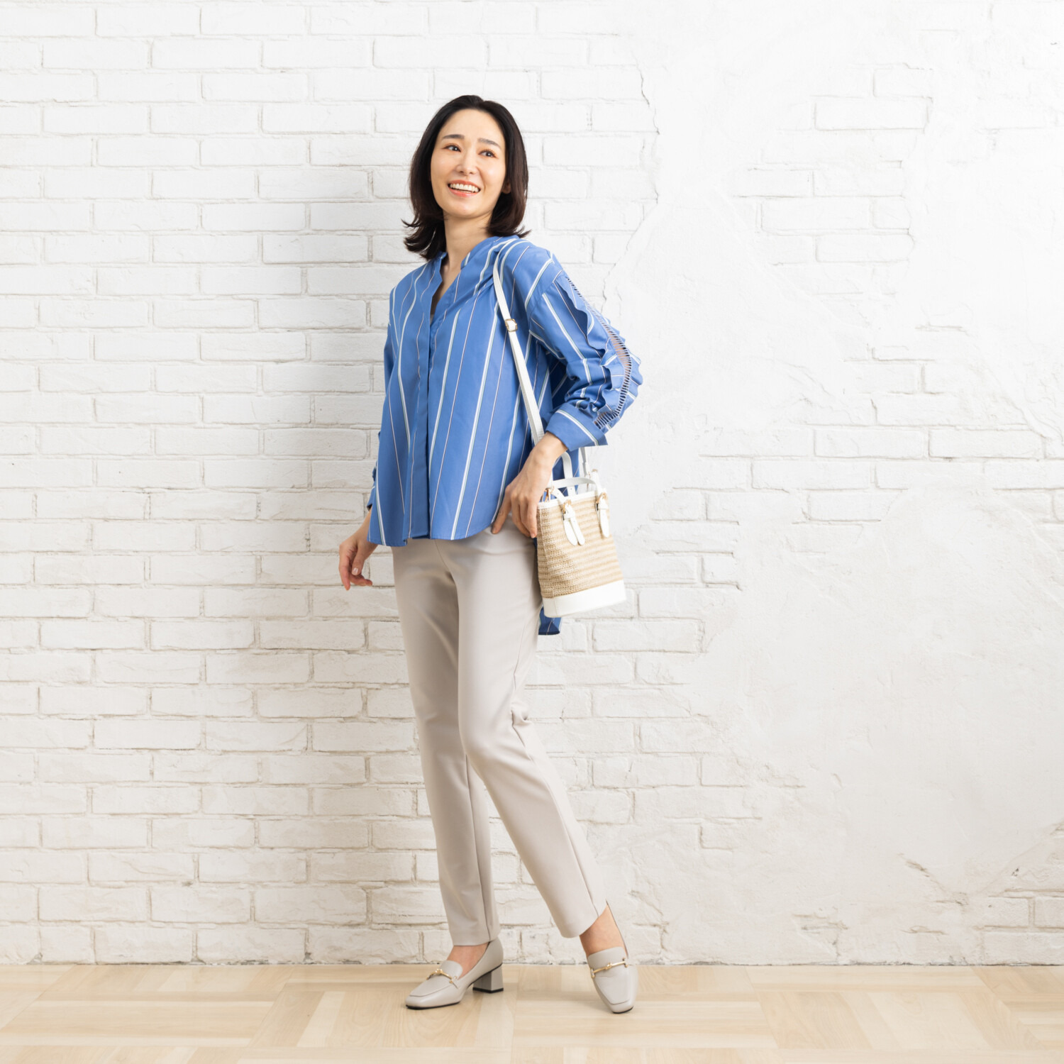 ピーツー え！？はいてないみたい？ 純日本製　美脚ストレート やわらかストレッチパンツ ＜股下７２ｃｍ＞