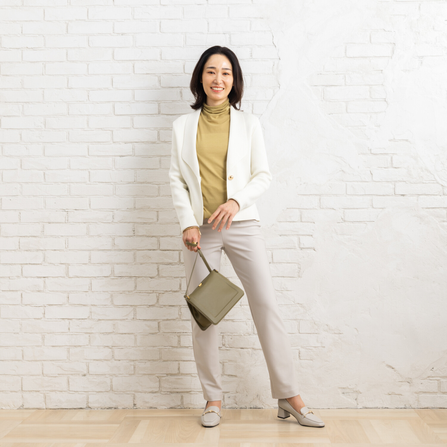 ピーツー え！？はいてないみたい？ 純日本製　美脚ストレート やわらかストレッチパンツ ＜股下７２ｃｍ＞