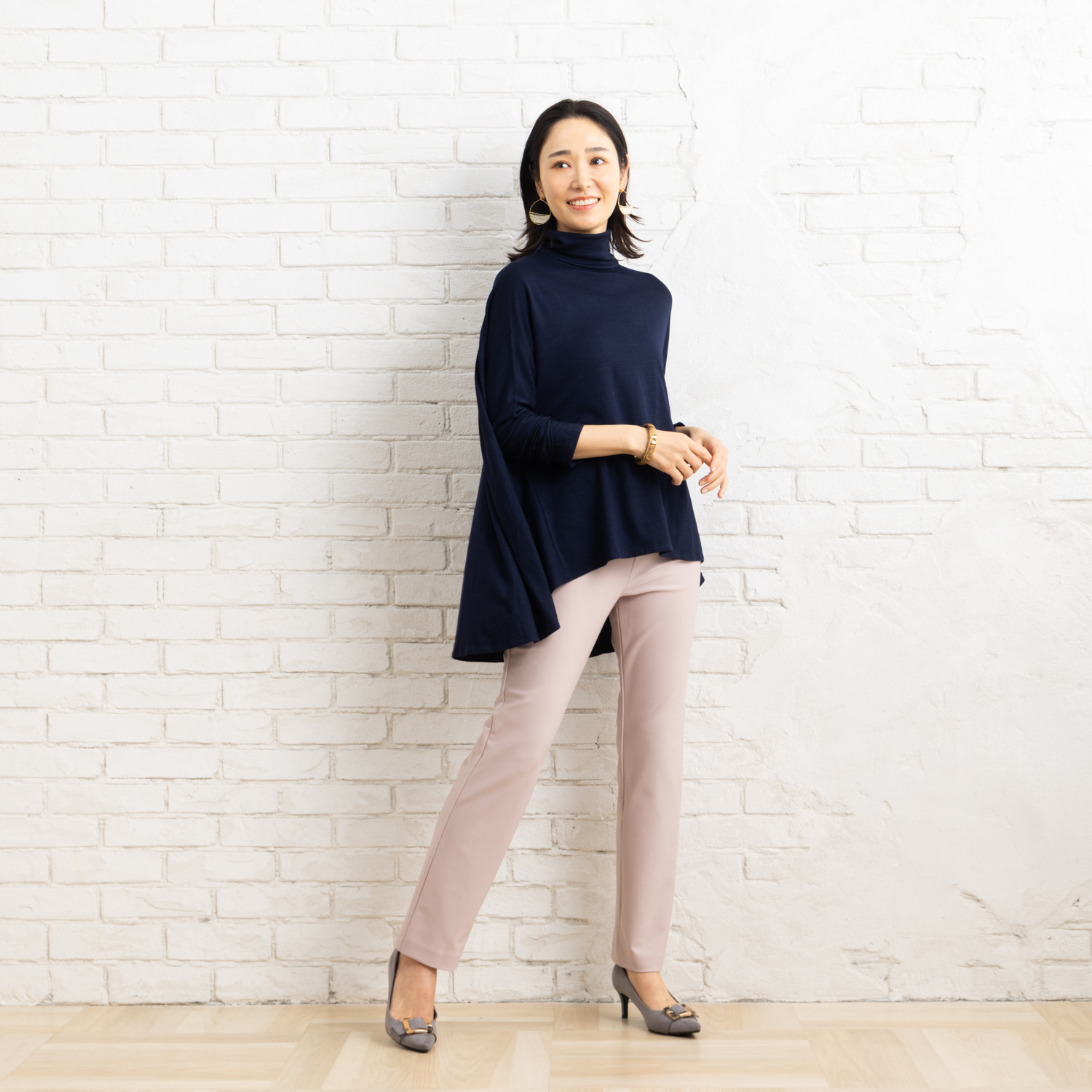 ピーツー え！？はいてないみたい？ 純日本製　美脚ストレート やわらかストレッチパンツ ＜股下７２ｃｍ＞