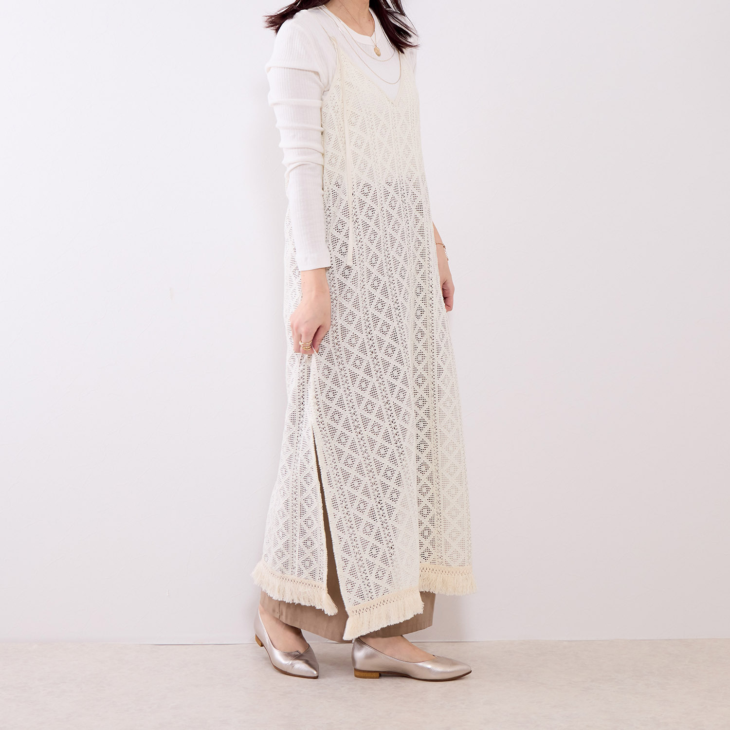 卑弥呼 日本製　はっ水レザー アシンメトリーＶカット ソフトフラットパンプス