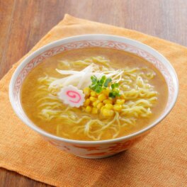 老舗製麺所 素材のこだわりが光る 出雲ラーメン （しじみだし味噌味）