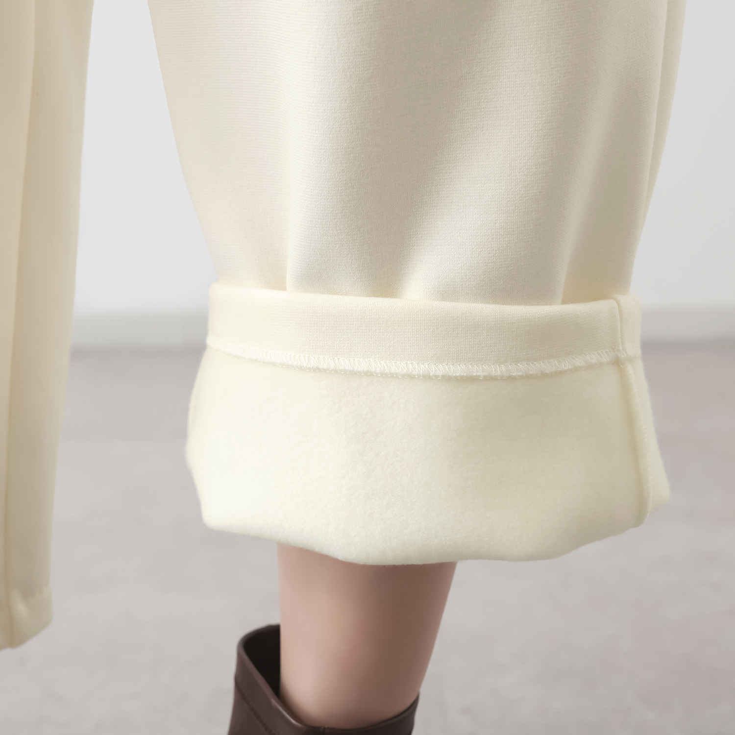 アンダモン 吸湿発熱・吸放湿 裏起毛 ベイカーバレルパンツ ＜ユニセックス＞