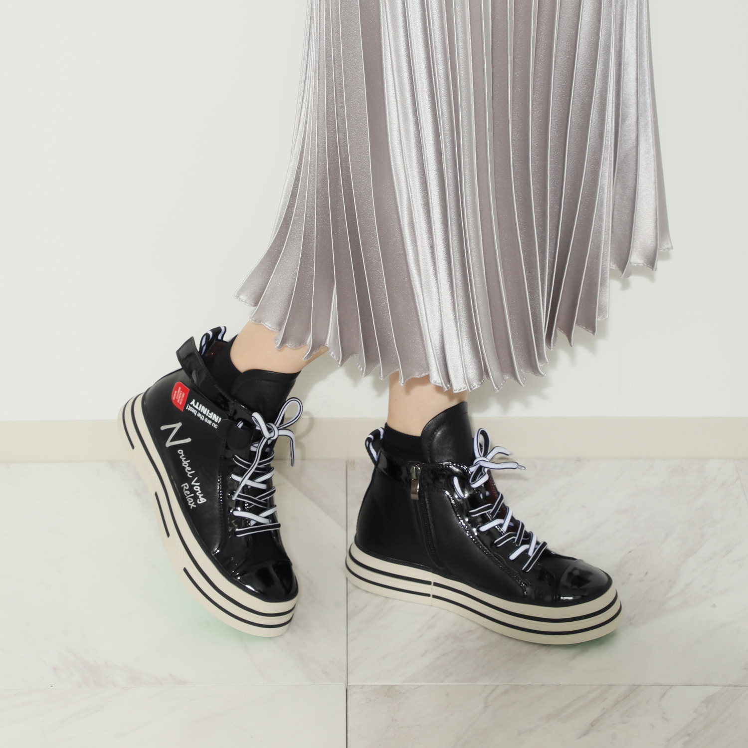 ヌーベルヴォーグ リュクスライン ロゴデザイン 内ファスナー付 大人ハイカットスニーカー